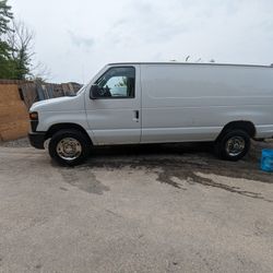 2010 Ford E-250