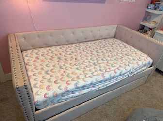Pink Velvet Full Size Daybed with Trundle + 2 Mattresses