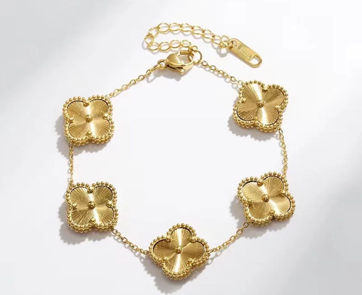 Four Leaf Bracelet