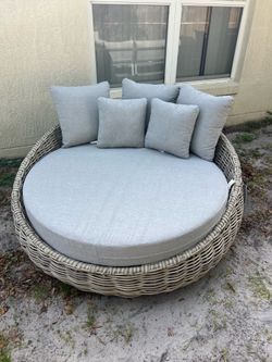 Outdoor Daybed