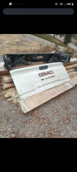 GMC Sierra Tailgate White