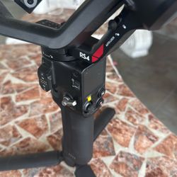 DJI RS 4