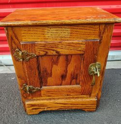 Whiteclad mini cabinet