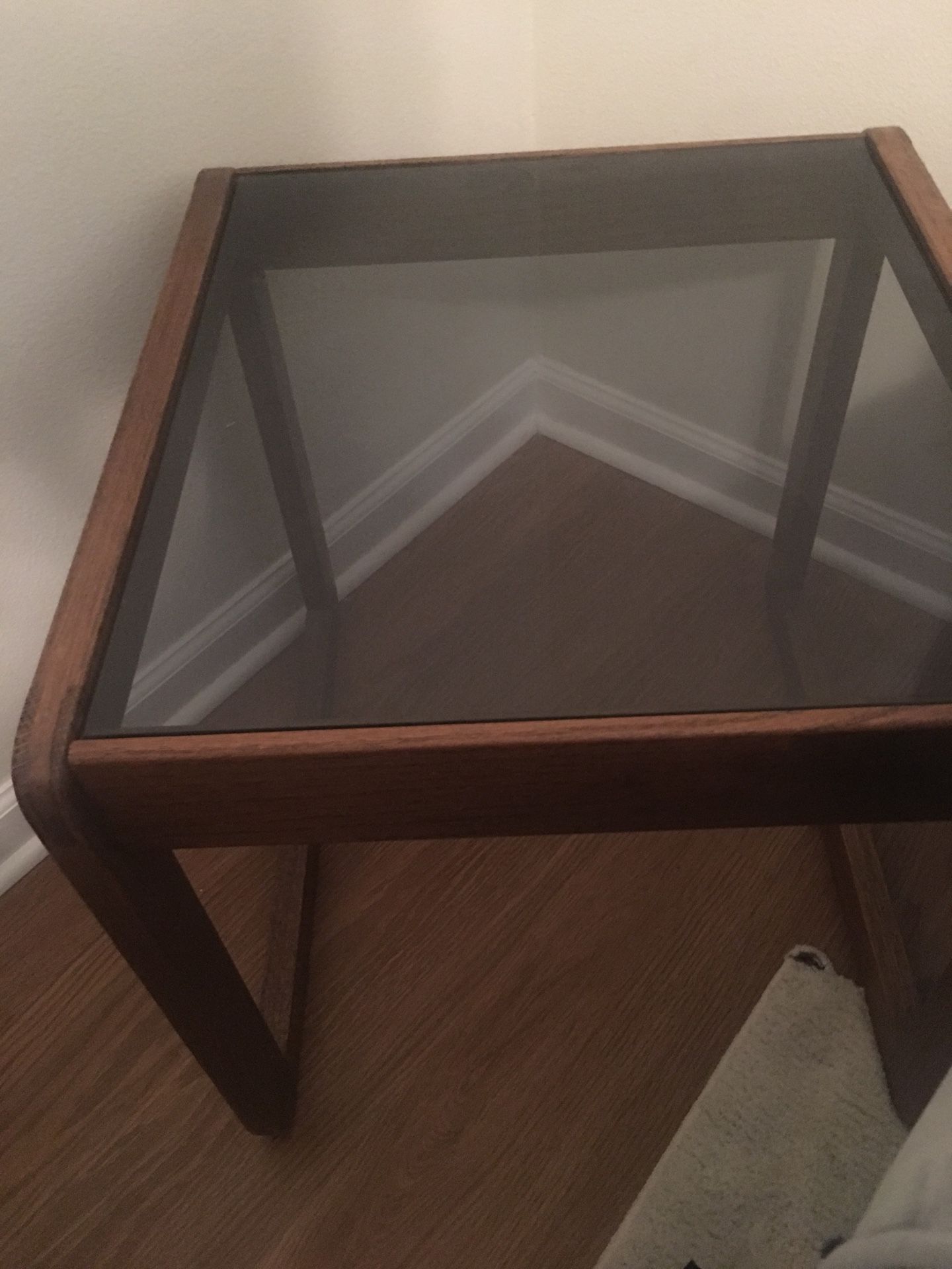 Coffee table with two side tables