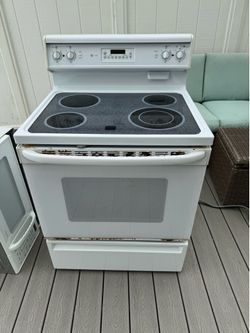 Both Kitchen electric working