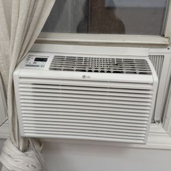 LG AC unit 6000 Btu