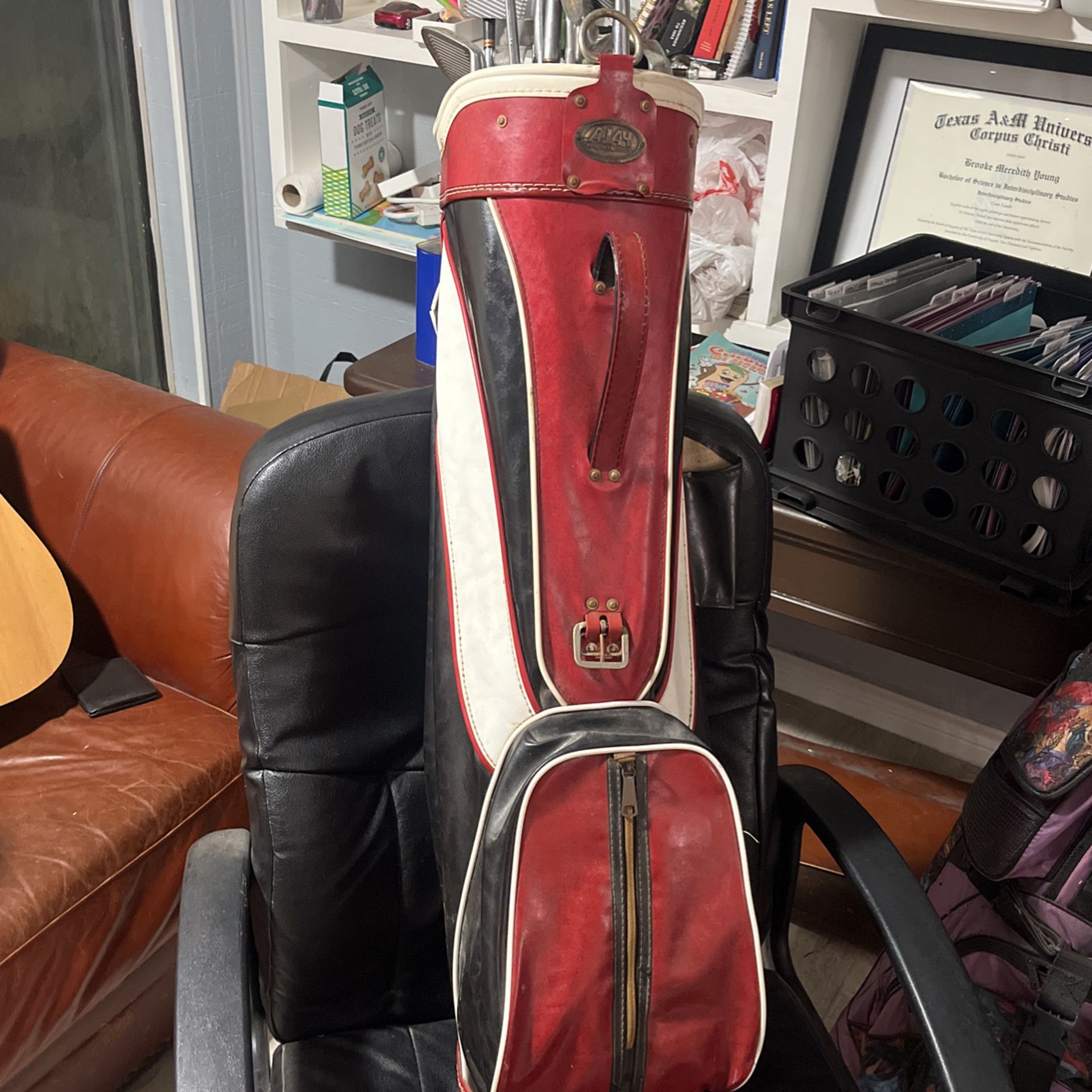 Vintage Golf Bag With Left Handed Clubs 