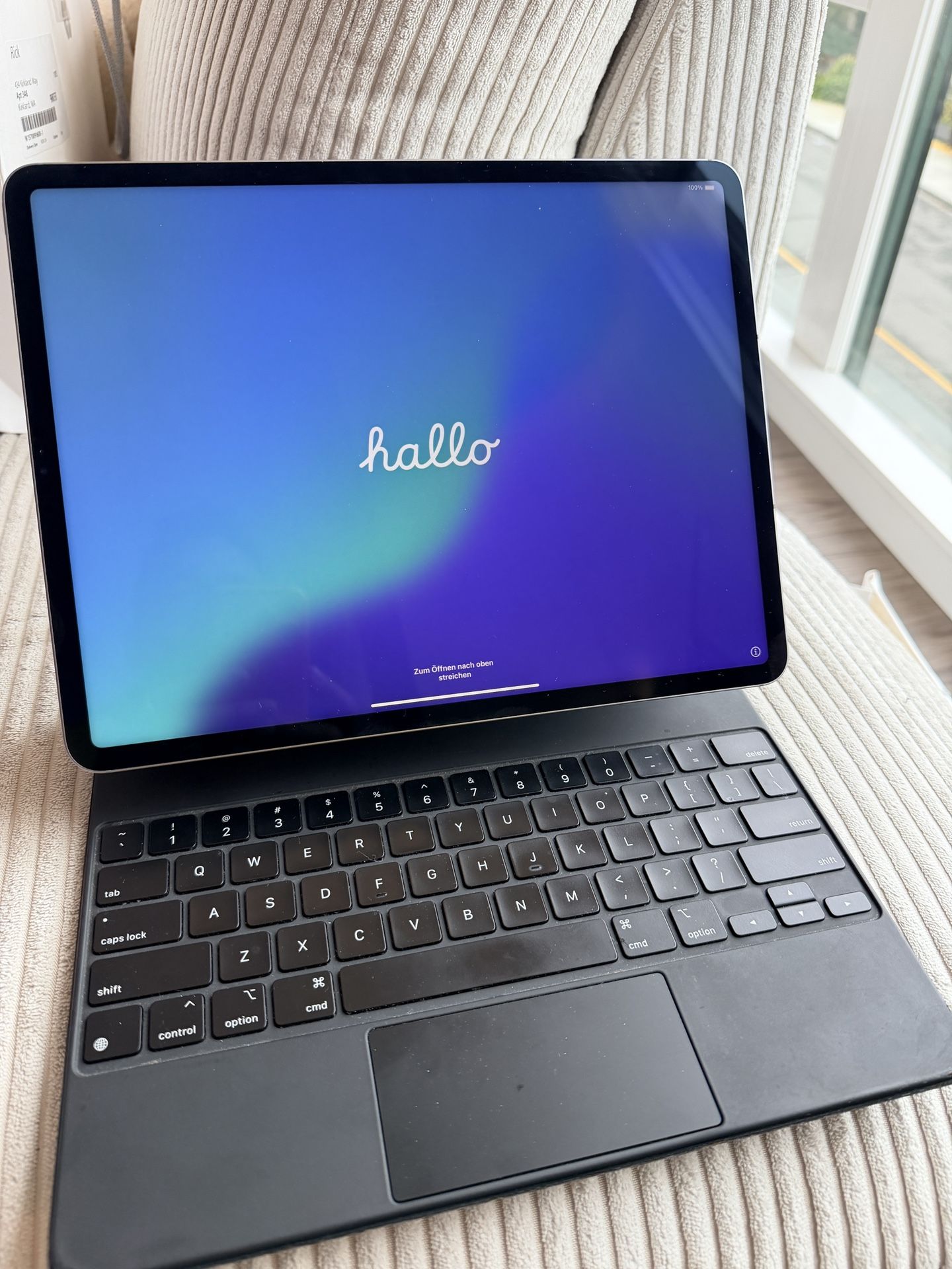 iPad Pro 12.9 inch, 6th Gen, M2 2TB, WiFi and Cellular, Unlocked Excellent condition