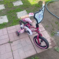 Mickey Girls Bike