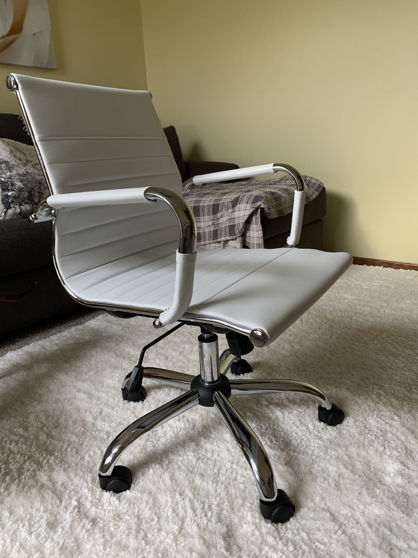 Brand new office chair and desk - will sell separate