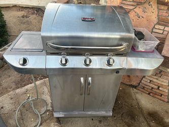 Commercial barbecue grill