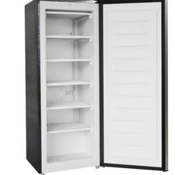 Like New 7cu. Upright  Freezer 