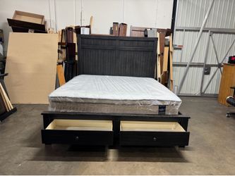 King bed $360