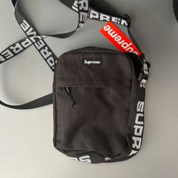 Black Supreme Bag SS18
