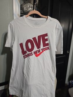 Nike mens small tshirt