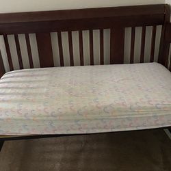 Baby Crib Convertible  3 in 1 