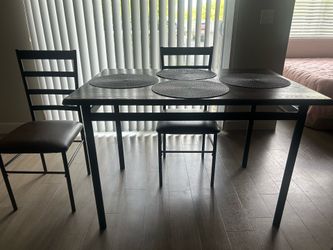 Diner table