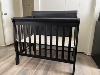 Baby Crib 