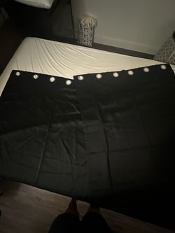 Black Curtain