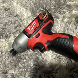 Milwaukee 1/4 Hex Impact Driver 