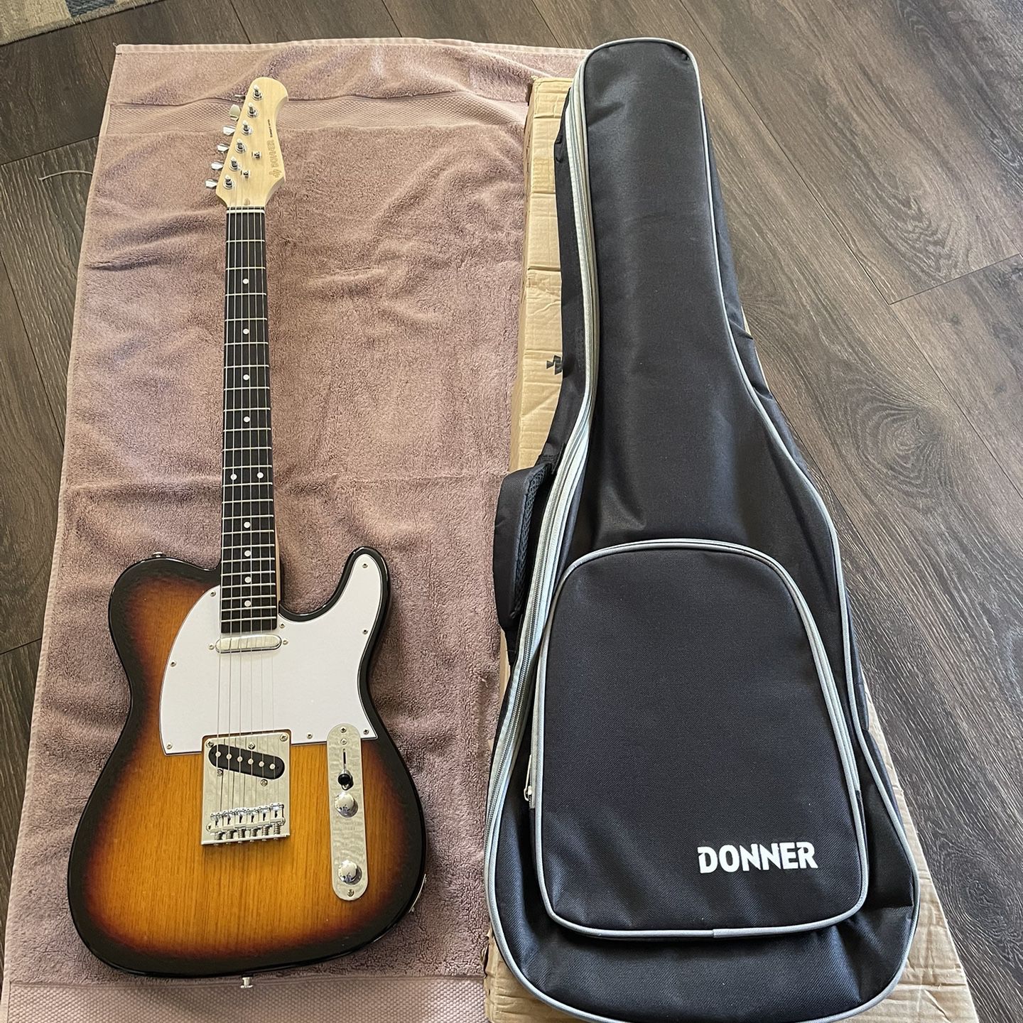Donner 39in Electric Guitar Semi New In Box 