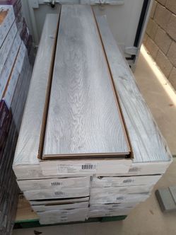 Waterproof Laminate Wood Flooring, 271 SQ FT