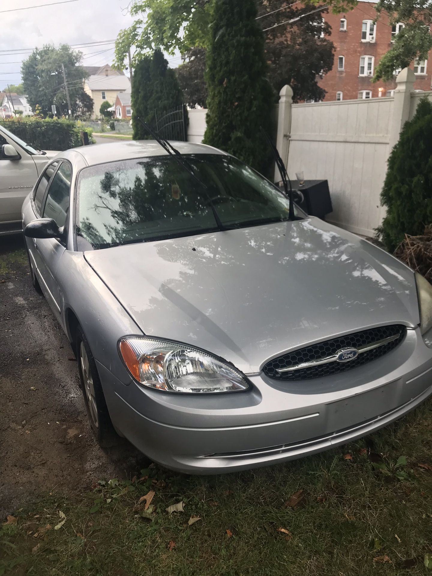 2002 Ford Taurus