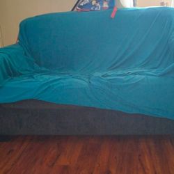 ASHLEY FURNITURE COUCHES 