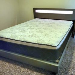 NEW QUEEN PILLOW-TOP MATTRESS AND BOX SPRING ⚠️ This bed frame is not available 