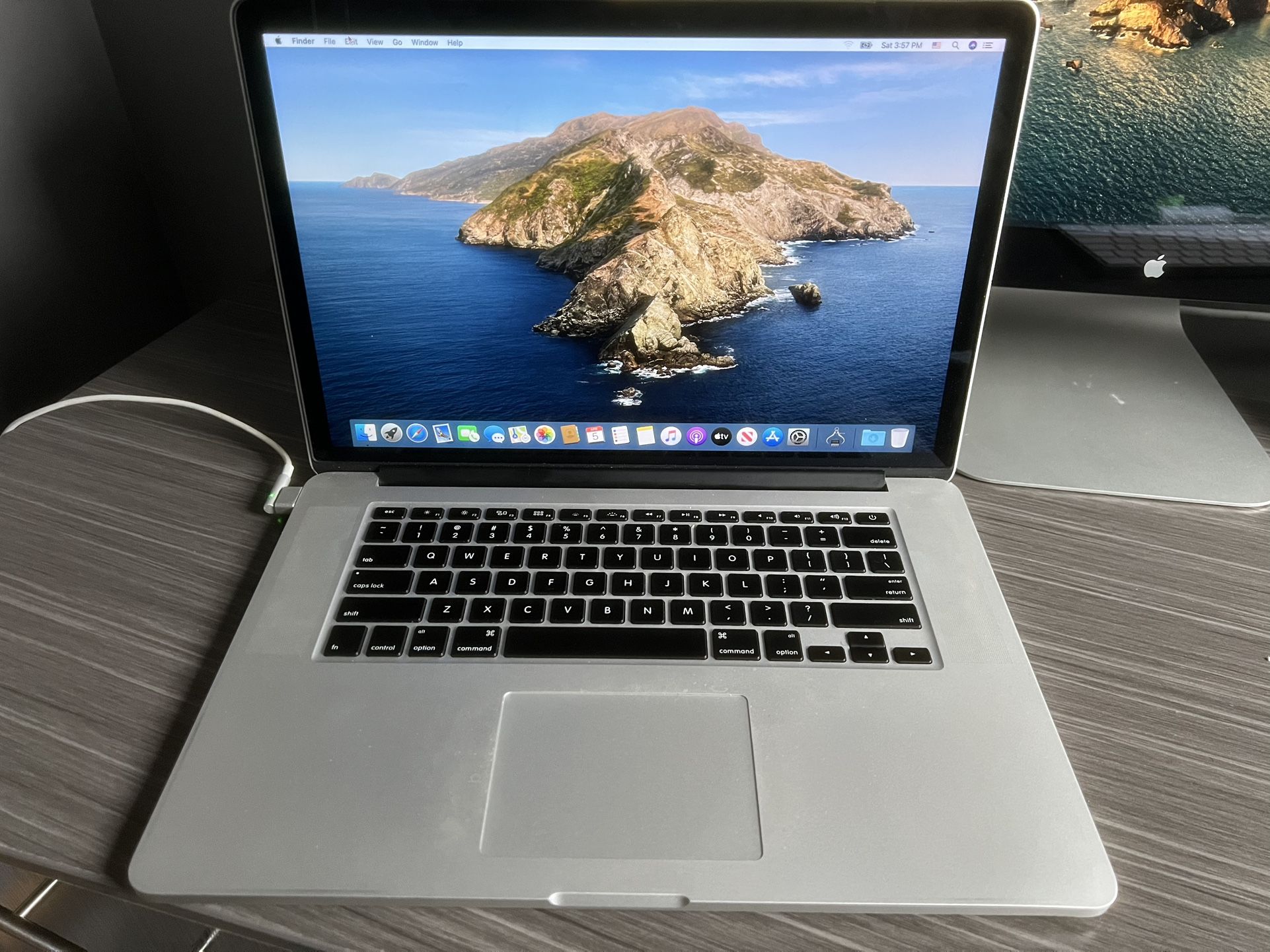 Apple 15” Retina MacBook Pro i7 2.8Ghz,16GB Ram, 768GB SSD