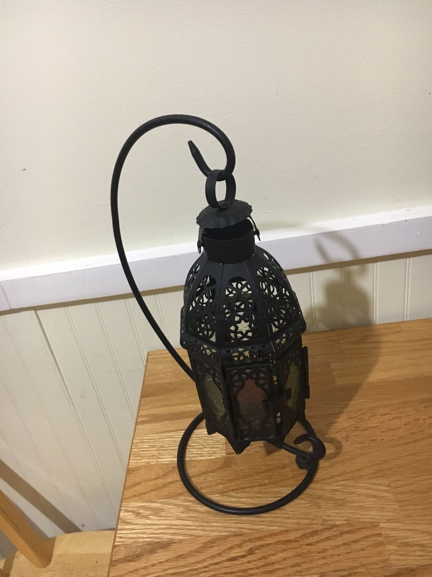 Cage candle holder