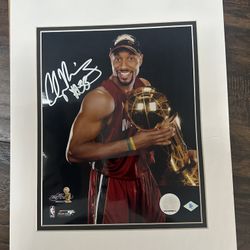 Alonzo Mourning Signed Miami Heat NBA Finals Photo BC Sports Authenticated