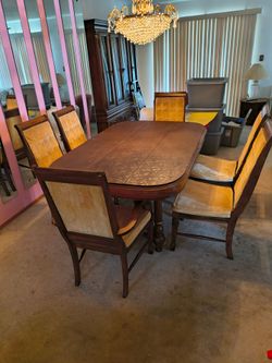 Dining room table