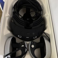 PS VR2 With Display Port Adapter For PC And Charging Dock.