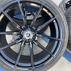 20” Staggerd Glossy Black Wheels & Tires For Mercedes Benz SL400