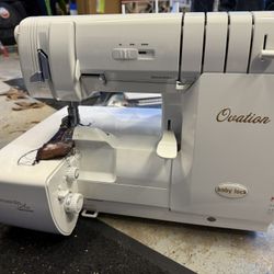 Baby Ovation BLES8 Serger With Rolling Case