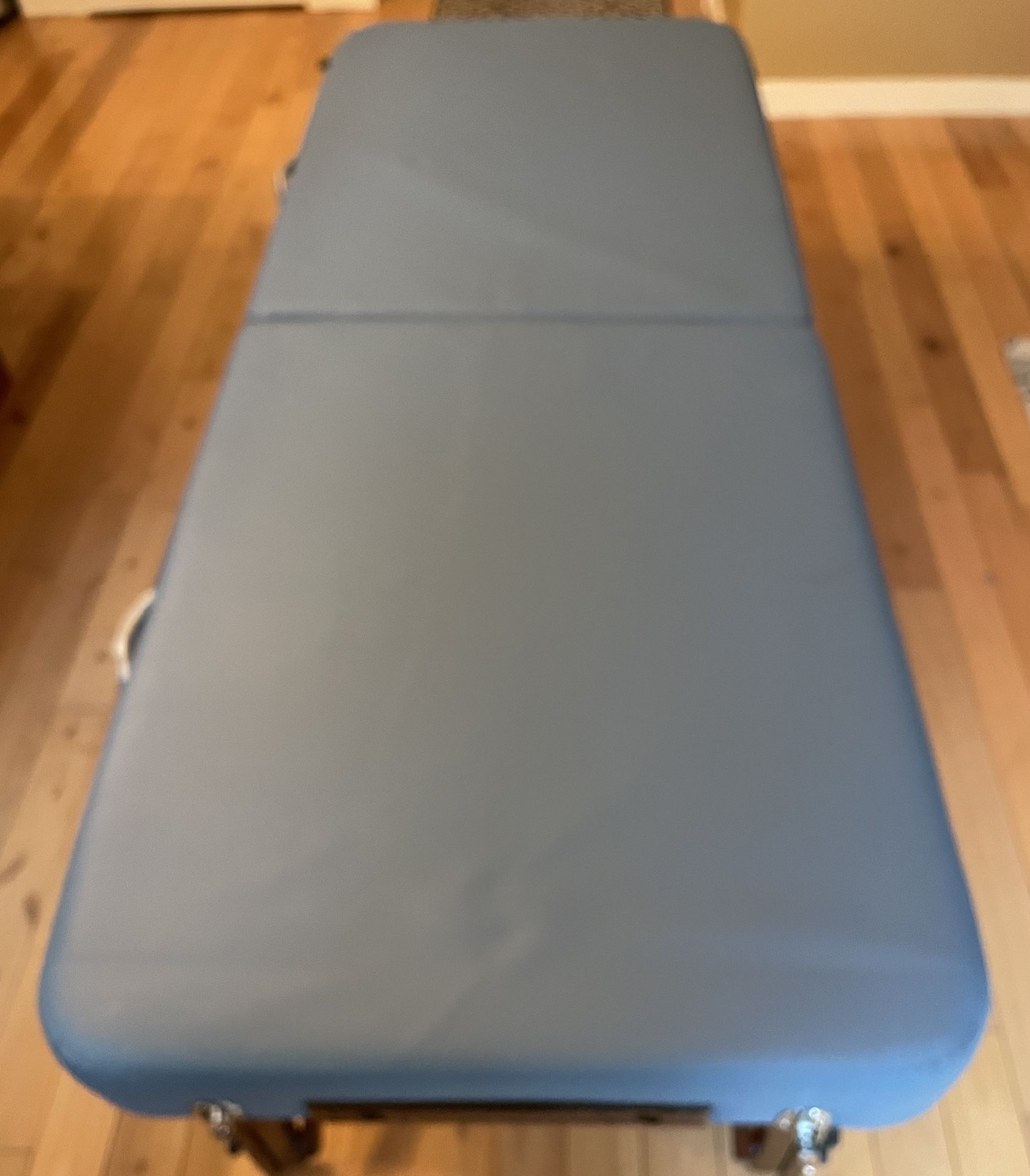 Master Massage 28" Portable Massage Table - Previously Owned