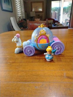 Fisher Price Little People Light Up Cinderella And Carriage 