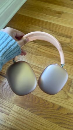 AirPod Pro max headphones