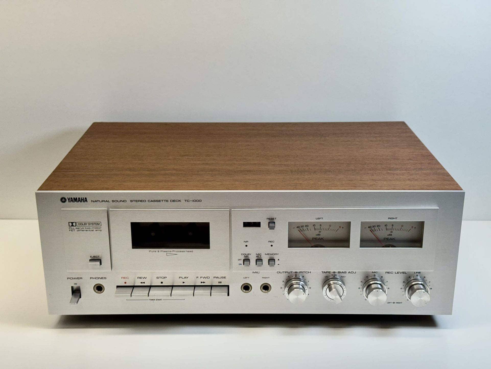Ultra Rare High-end YAMAHA TC-1000 Natural Sound Stereo Cassette Deck (Professionally Serviced) In Superb Condition!