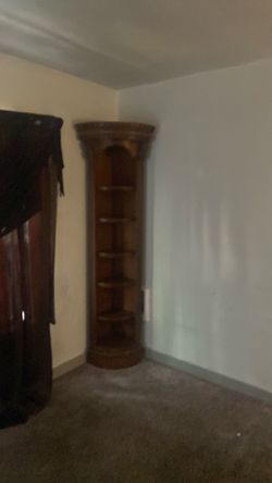 Wooden shelves (2)