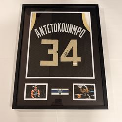 Giannis Antetokounmpo Signed Framed Jersey – JSA Authentic Autograph