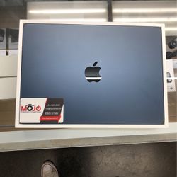 2022 MacBook Air M2 Midnight 13”