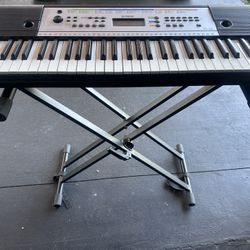 Yamaha YPT-255 Keyboard & Stand - Great for Beginners!