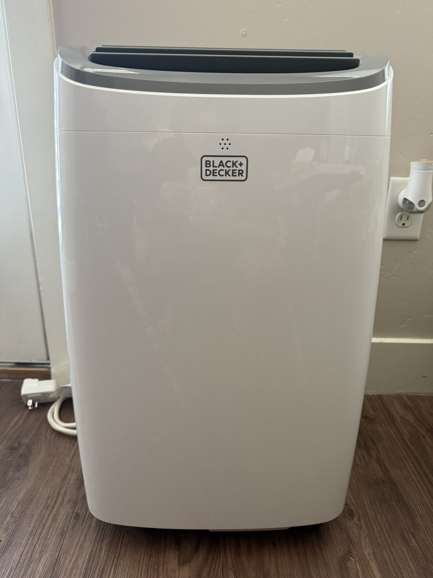 BLACK + DECKER 8,000 BTU Portable AC