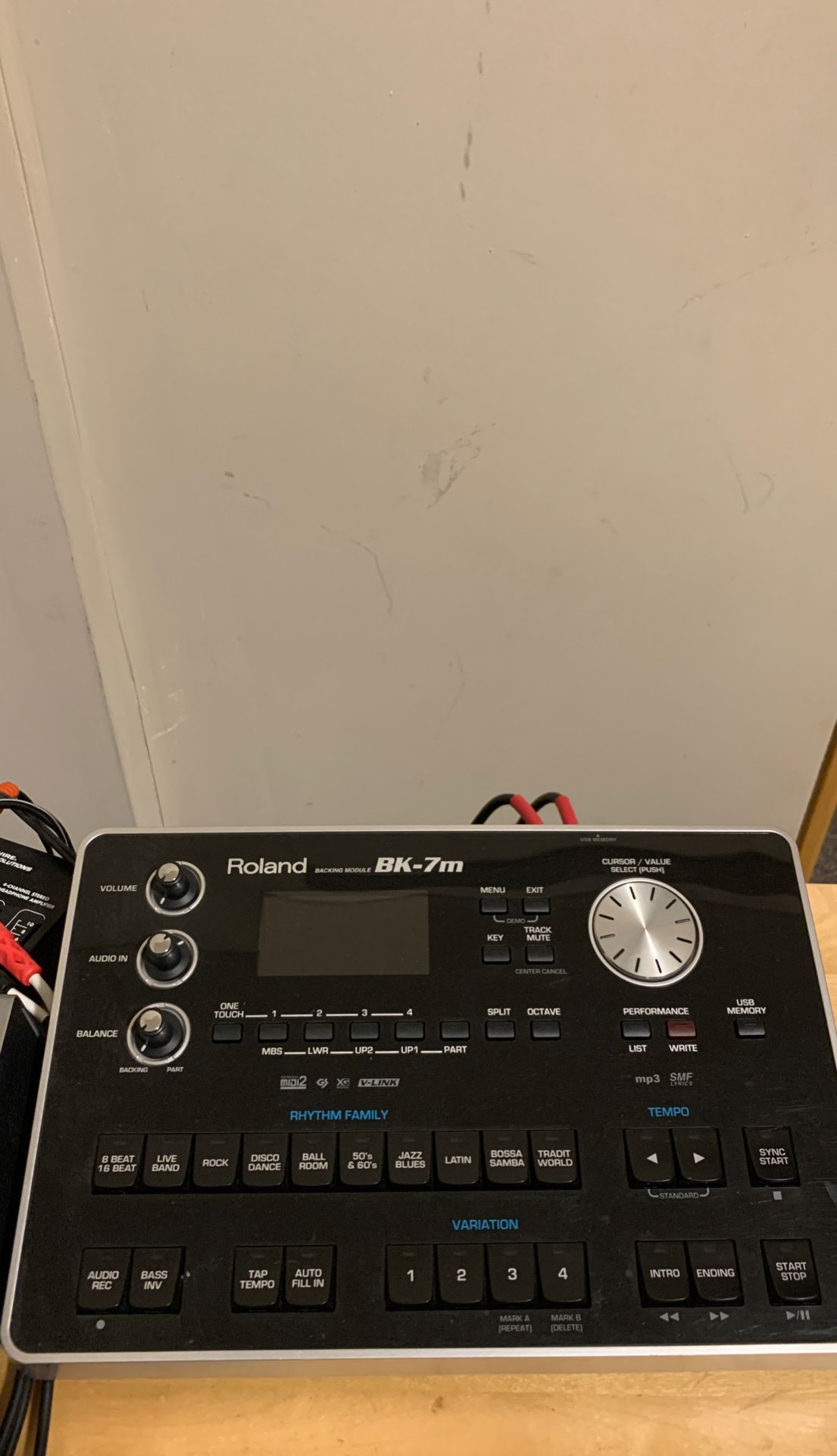 Roland BK-7m