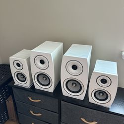 I’m Selling A Pair Of Bookshelf Speakers And Good Condition