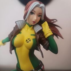 Bishoujo Rogue Statue