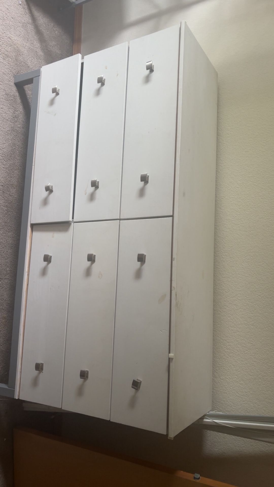 Used 6 drawer white dresser