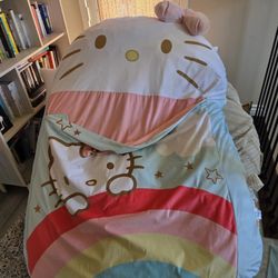 Hello Kitty Sleeping Lounge